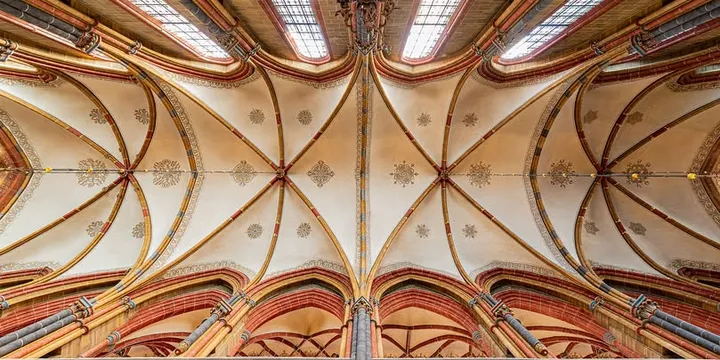 Ateista komponujący Requiem (mszę żałobną) to propozycja warta wysłuchania....