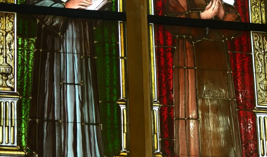 Symbolon w starożytności był obiektem wymienianym między stronami, który pełnił...