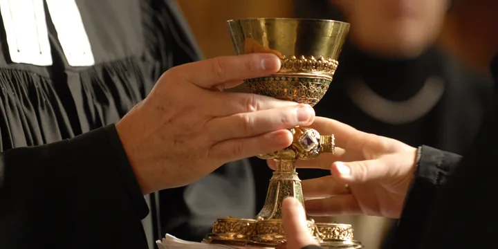 Czymś co mnie w luterańskich liturgiach wkurza najbardziej to chyba afiszowanie...
