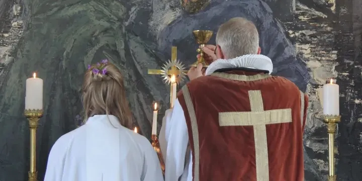 Widzialne Słowo - tym określeniem luterański teolog Jerzy Sojka nazywa...