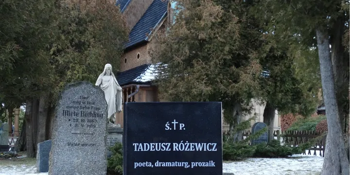Mam kilka grobów, które lubię odwiedzać. Jednym z nich jest grób człowieka, w...