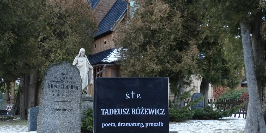 Mam kilka grobów, które lubię odwiedzać. Jednym z nich jest grób człowieka, w...