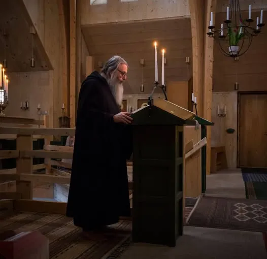 Lectio Divina (łac. Boskie Czytanie) to tradycyjna forma modlitwy Pismem...